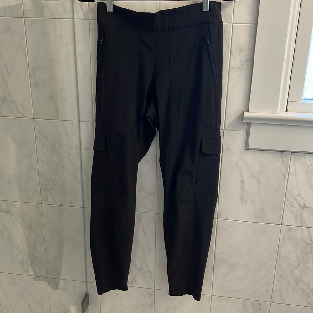 Athleta cropped cargo pant - size 4